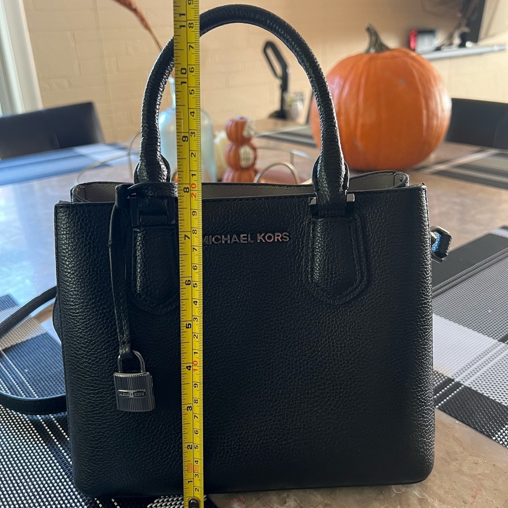 Michael Kors Bag With Matching mini wallet